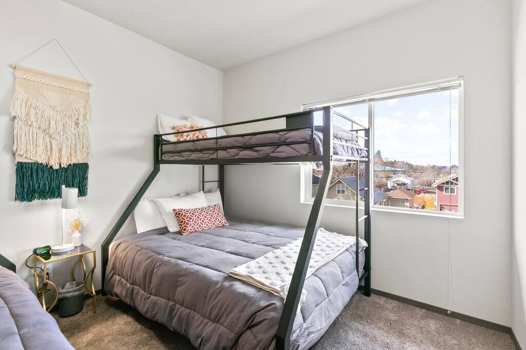 Photo of Bedroom in South Perry District