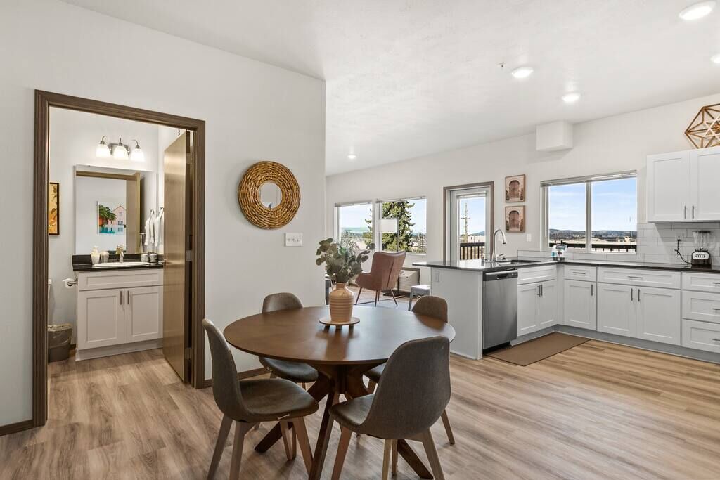 Photo of Kitchen in South Perry District