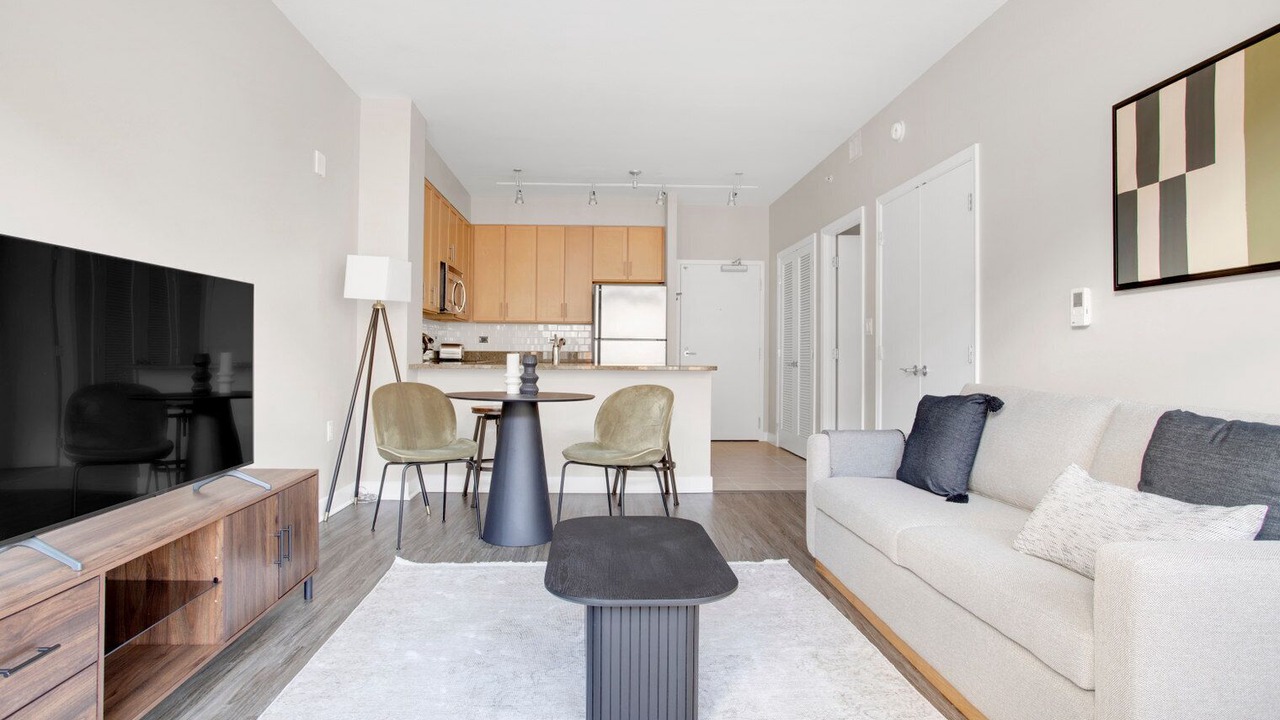 Photo of Livingroom in Mount Vernon Square