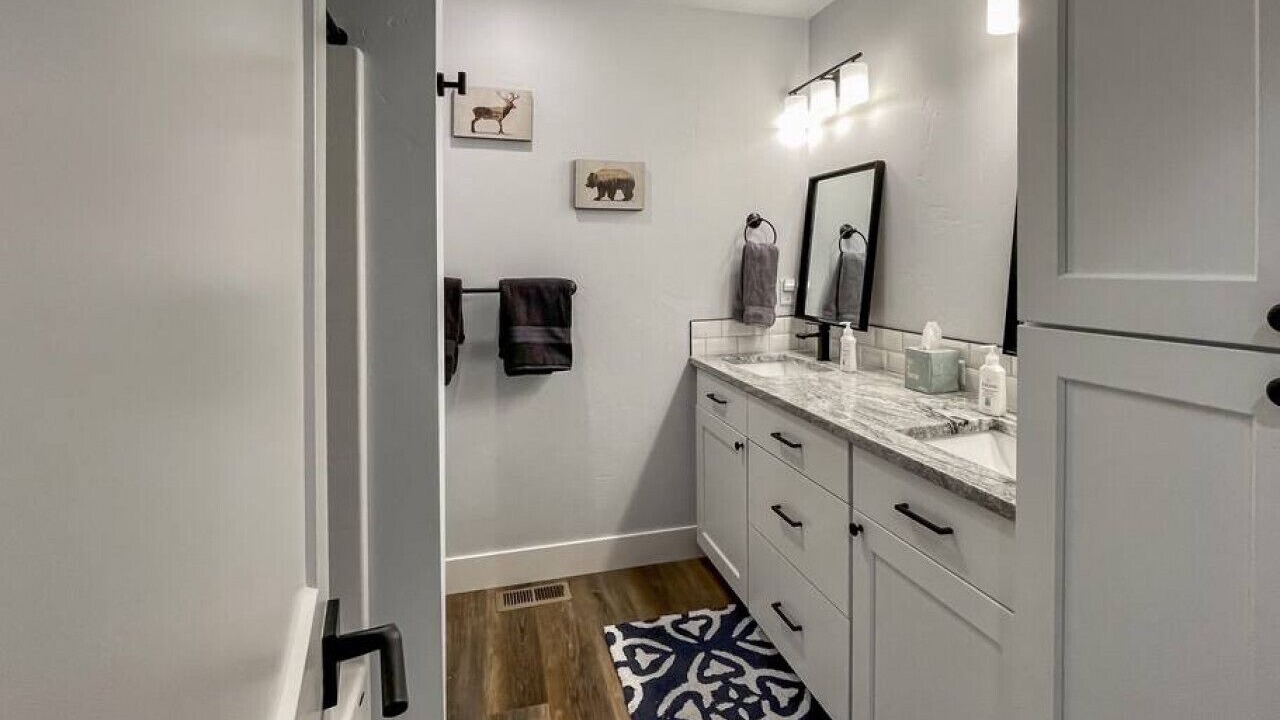 Photo of Bathroom in Wagon Wheel