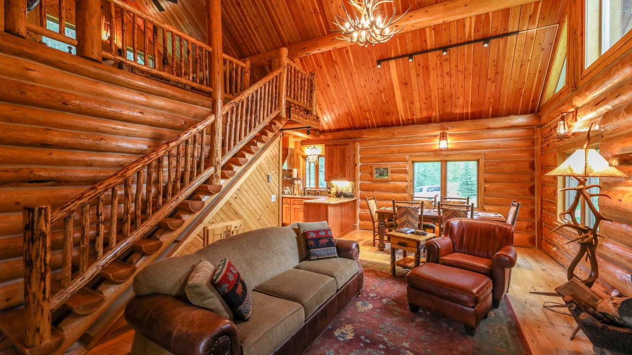 Photo of Livingroom in Eureka