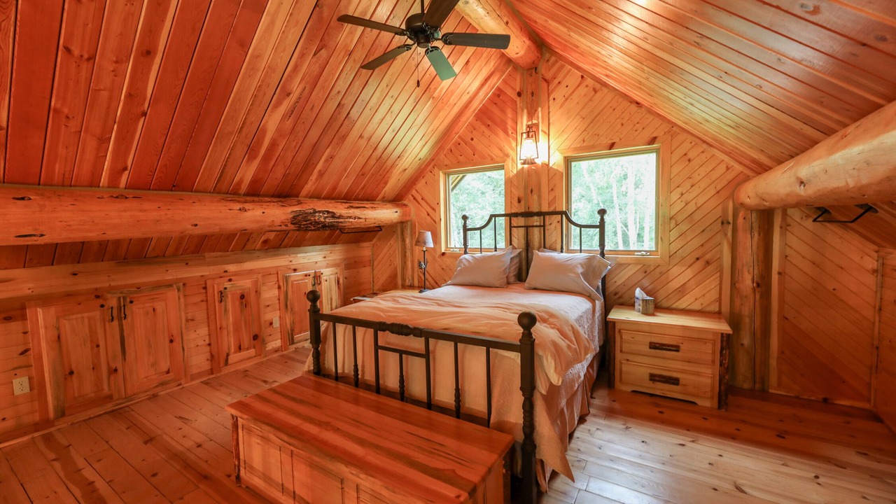 Photo of Bedroom in Eureka
