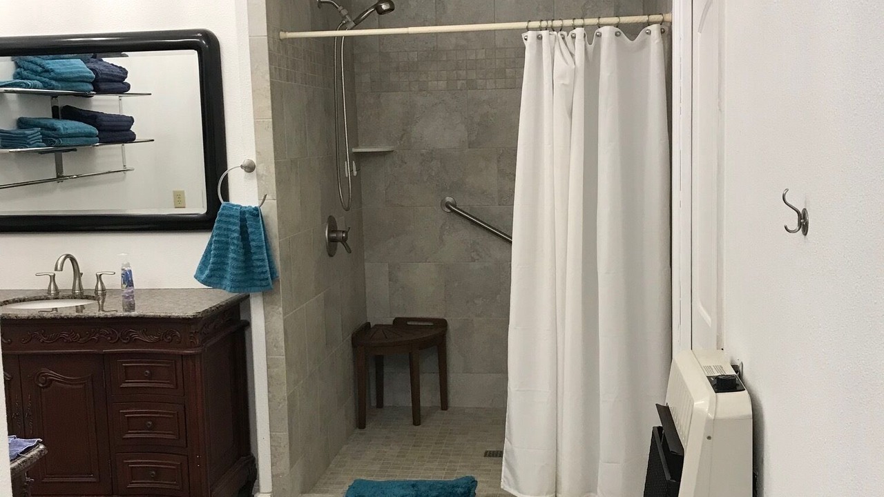 Photo of Bathroom in Oden