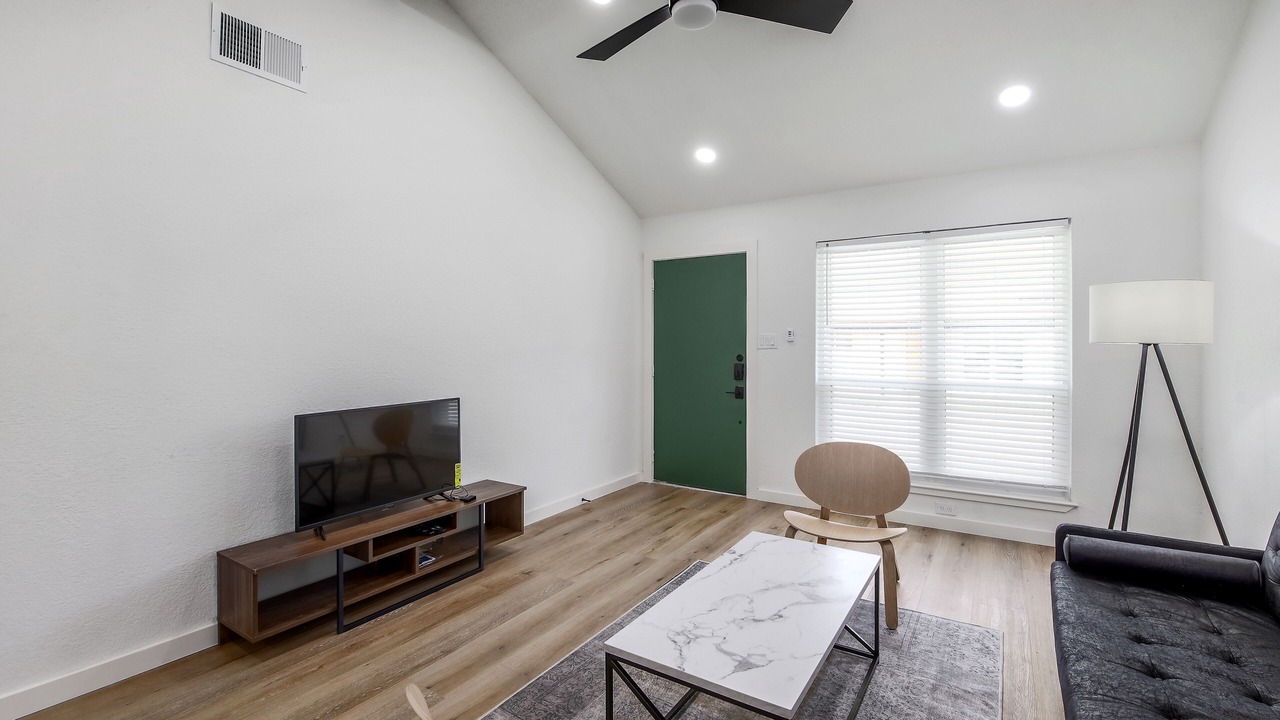 Photo of Livingroom in St. Edwards