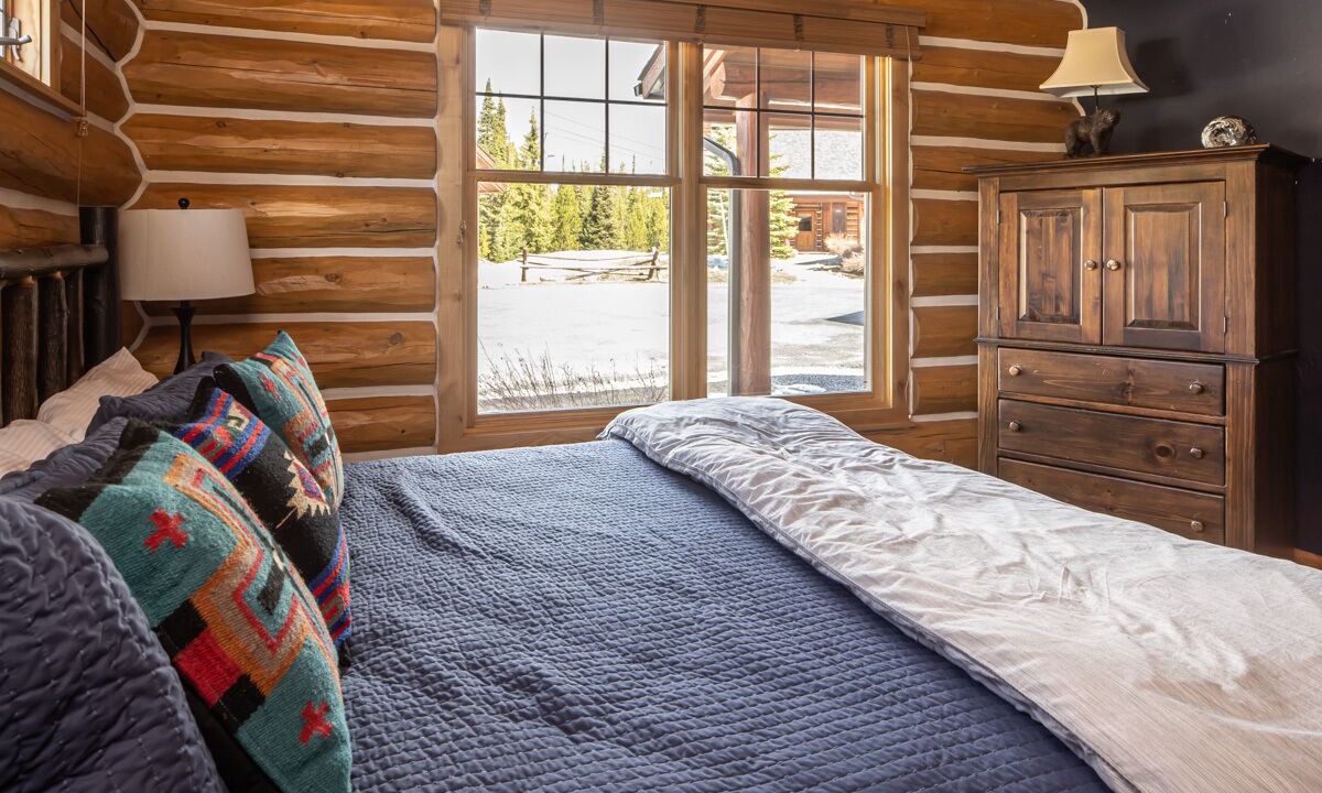 Photo of Bedroom in Powder Ridge