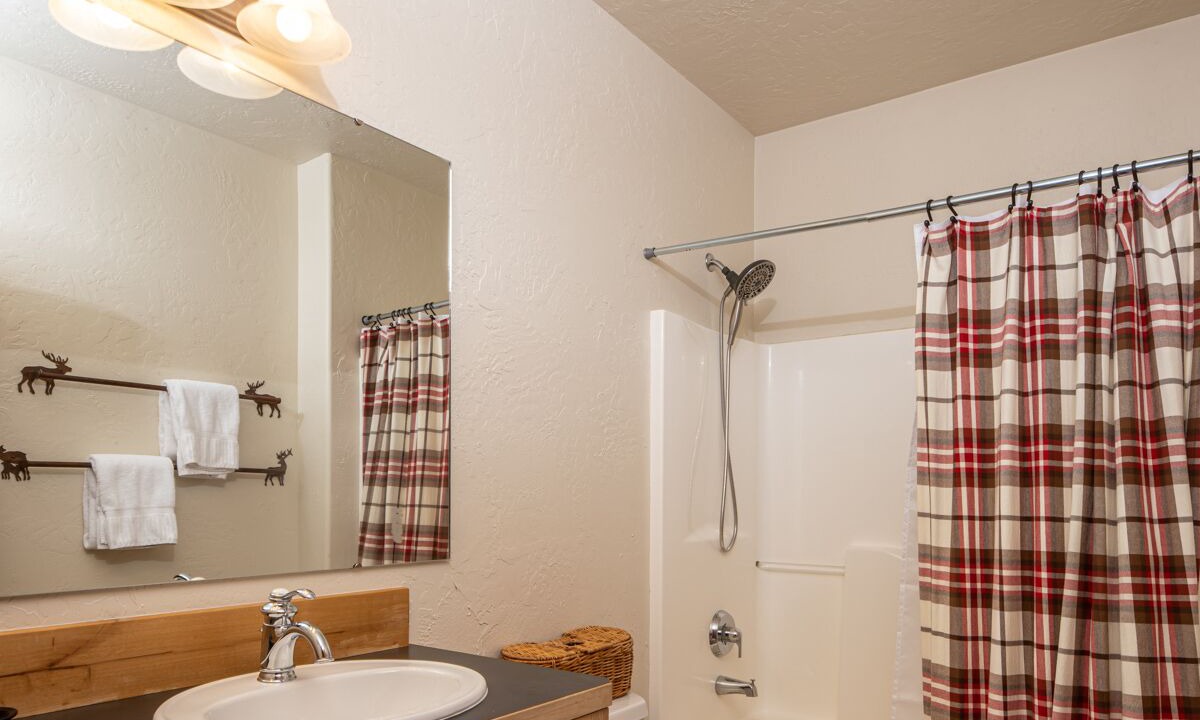 Photo of Bathroom in Powder Ridge