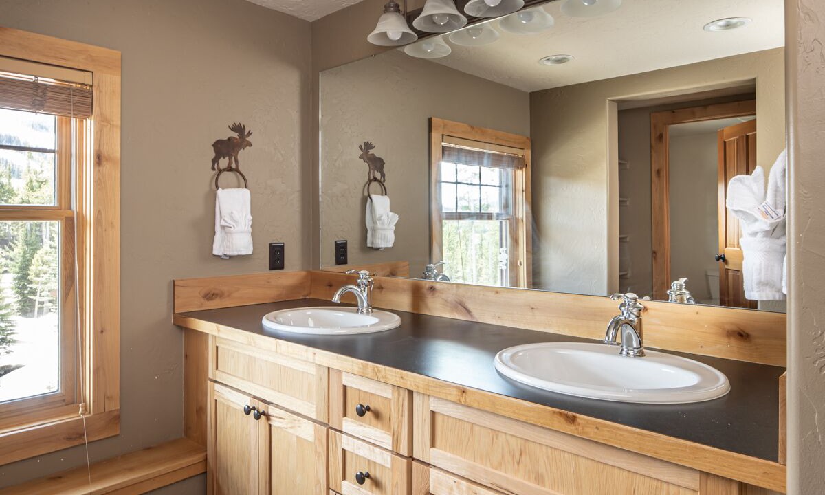 Photo of Bathroom in Powder Ridge