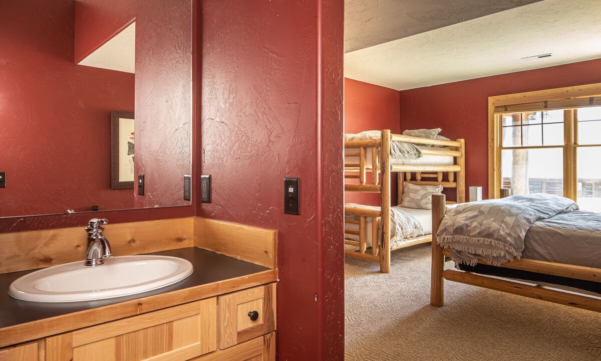 Photo of Bathroom in Powder Ridge