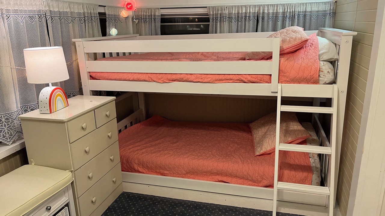 Photo of Bedroom in Lakeside