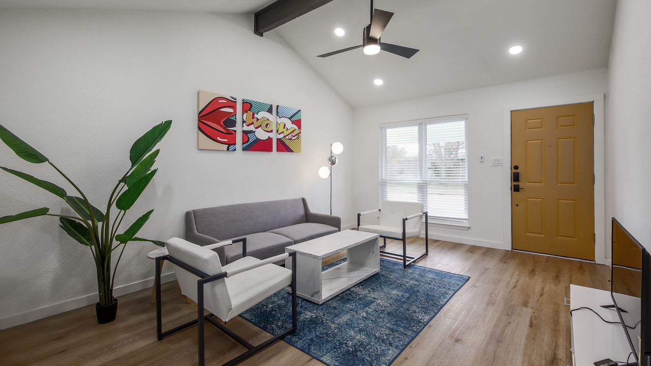 Photo of Livingroom in St. Edwards