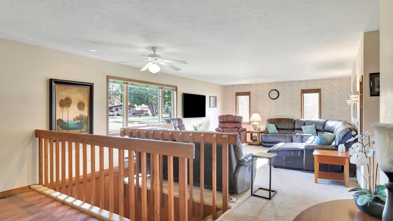 Photo of Livingroom in Farviews - Pattee Canyon