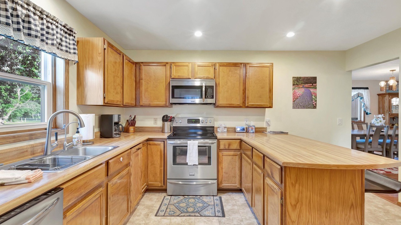 Photo of Kitchen in Farviews - Pattee Canyon
