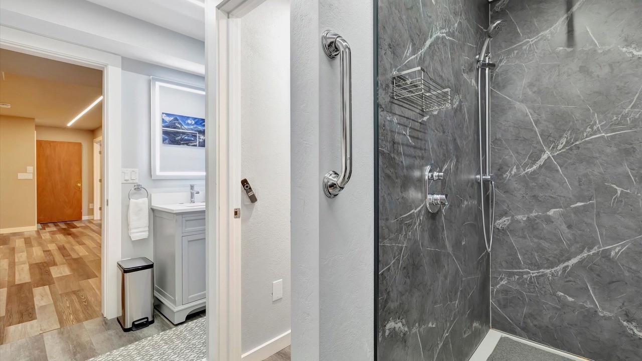 Photo of Bathroom in Farviews - Pattee Canyon