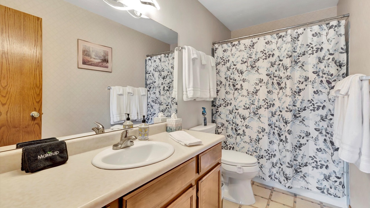 Photo of Bathroom in Farviews - Pattee Canyon