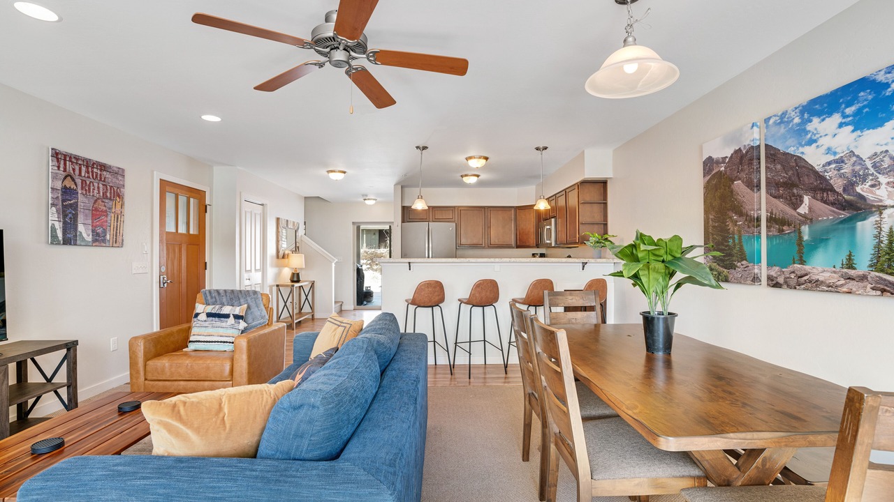 Photo of Livingroom in Big Sky Meadow Village
