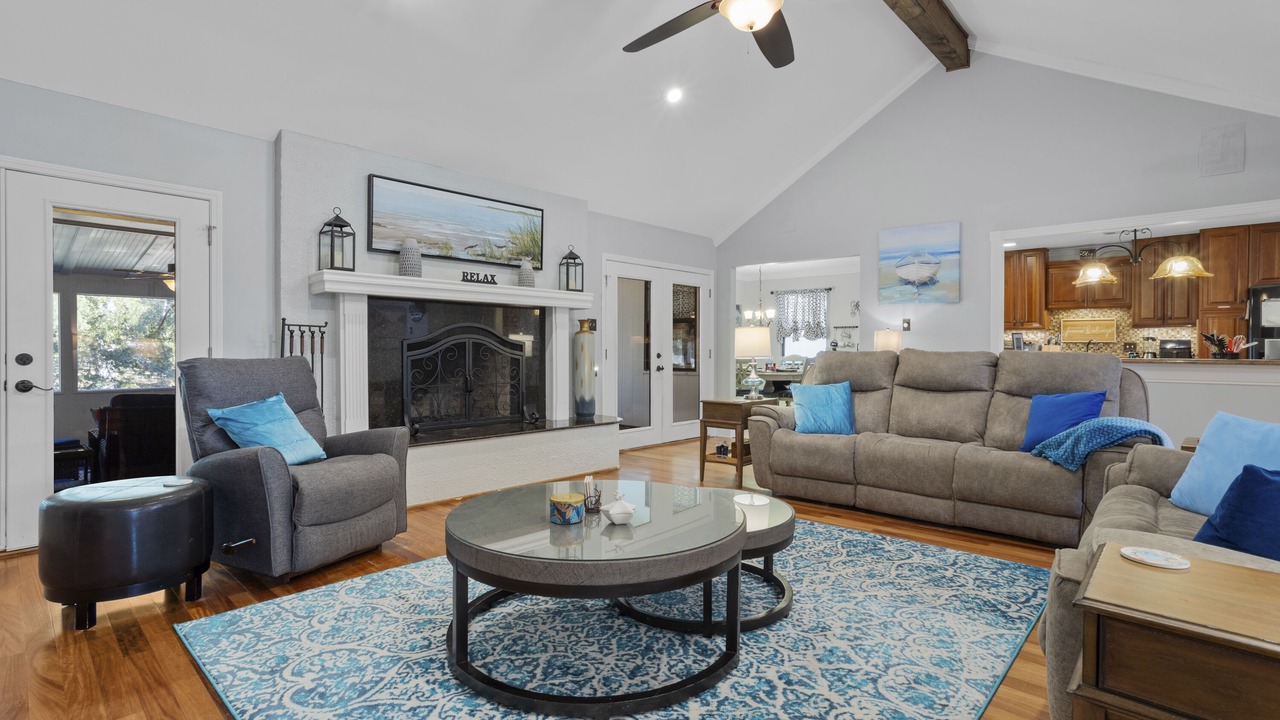 Photo of Livingroom in Gulf Hills