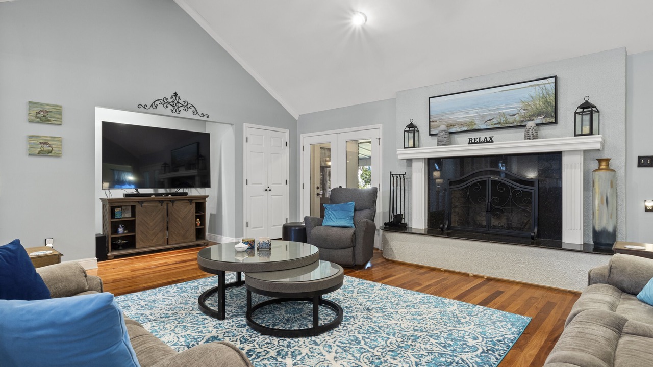Photo of Livingroom in Gulf Hills