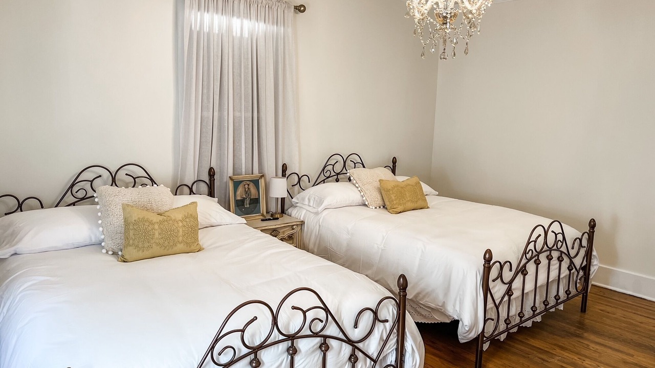 Photo of Bedroom in Midtown