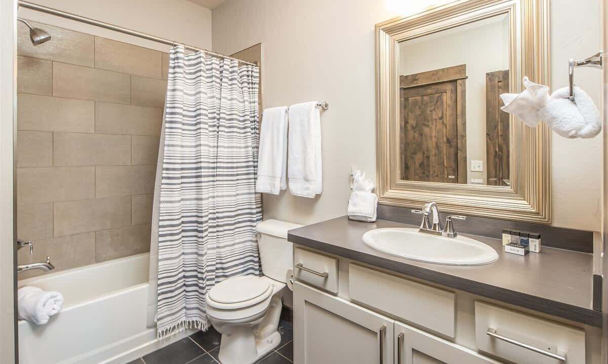 Photo of Bathroom in Big Sky