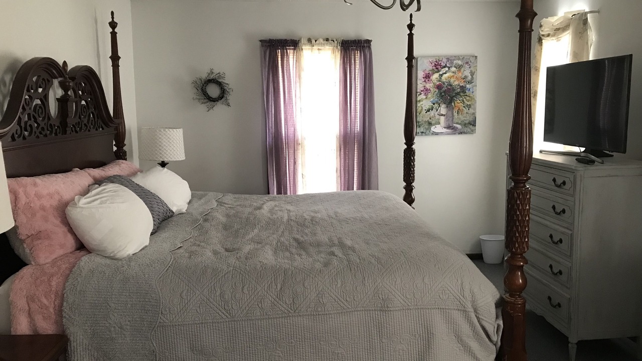 Photo of Bedroom in Canton