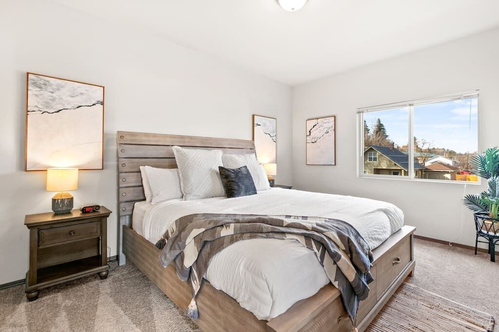 Photo of Bedroom in South Perry District