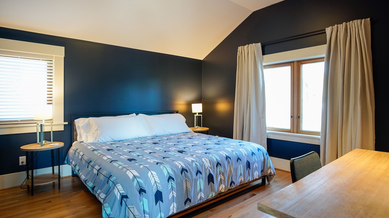 Photo of Bedroom in Foster - Powell