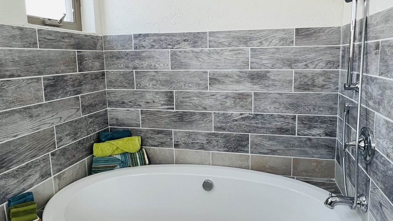 Photo of Bathroom in Gardiner