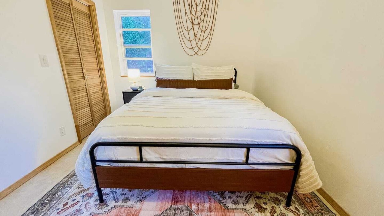 Photo of Bedroom in Lowman
