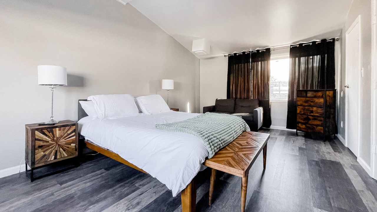 Photo of Bedroom in University District