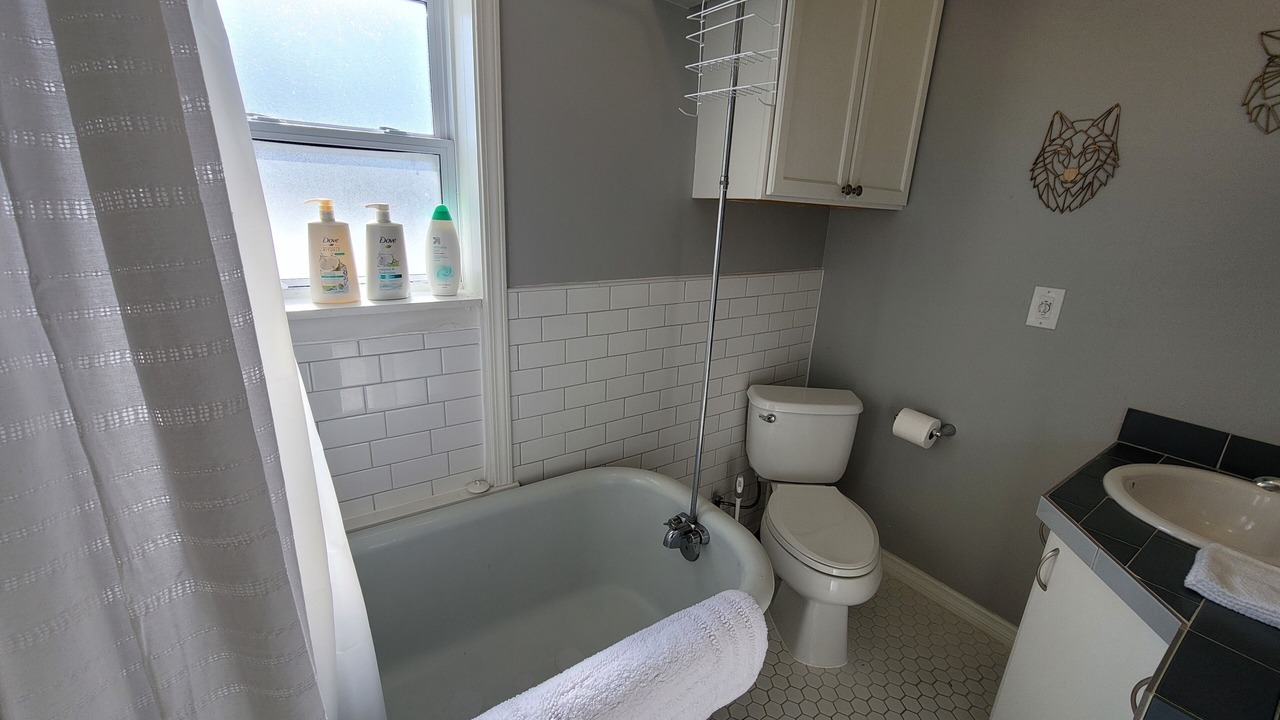 Photo of Bathroom in University District