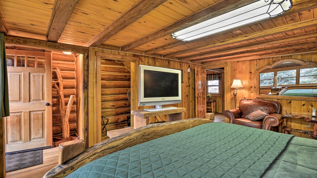 Photo of Bedroom in McLeod