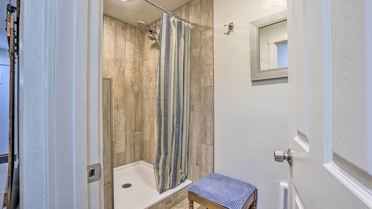 Photo of Bathroom in Cascade