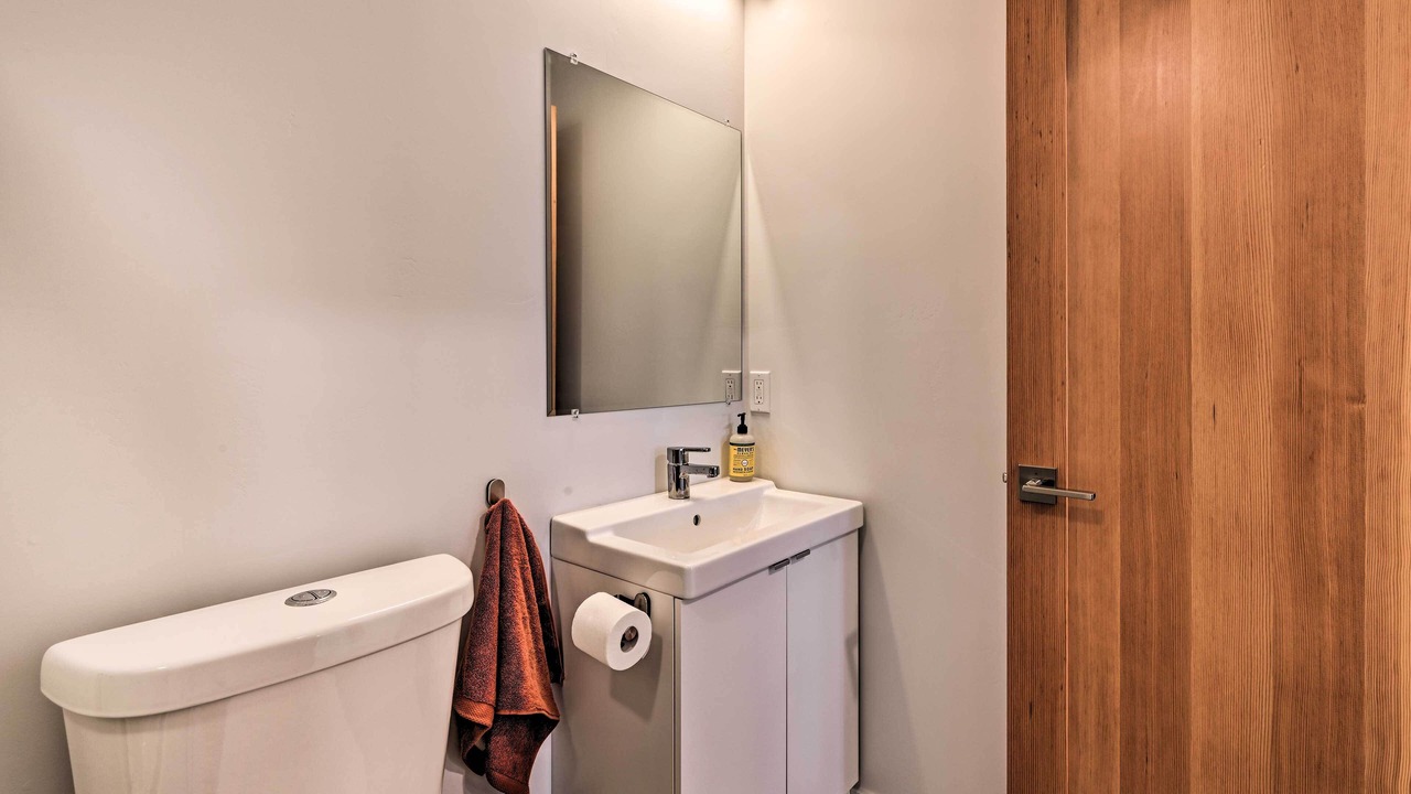 Photo of Bathroom in Franklin to the Fort