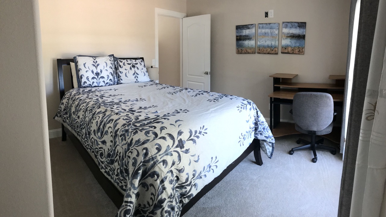 Photo of Bedroom in Highline