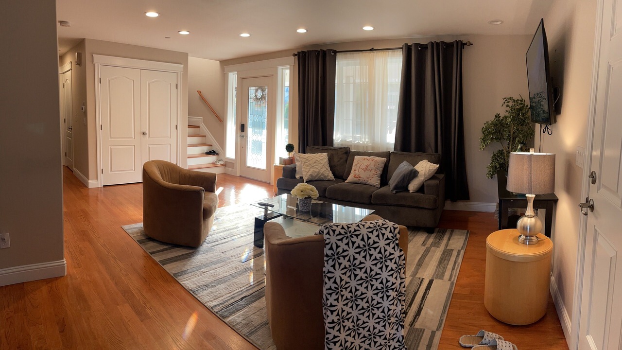 Photo of Livingroom in Highline