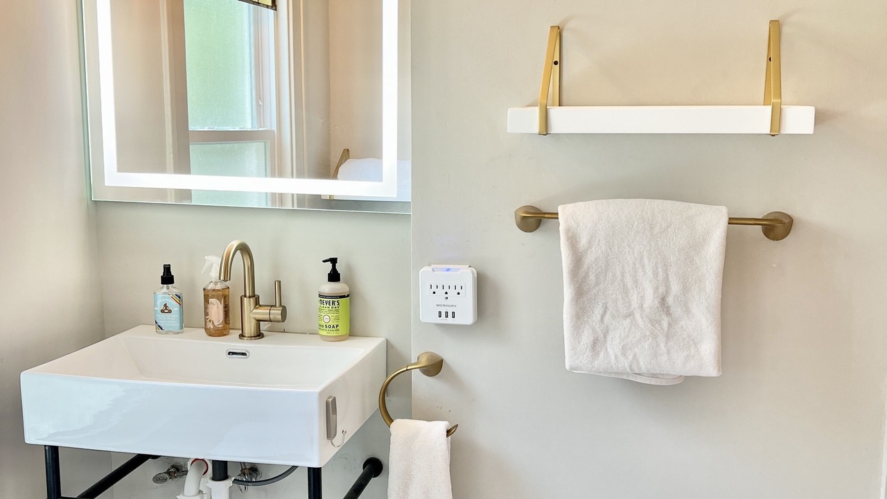 Photo of Bathroom in Washington Ave./ Memorial Park