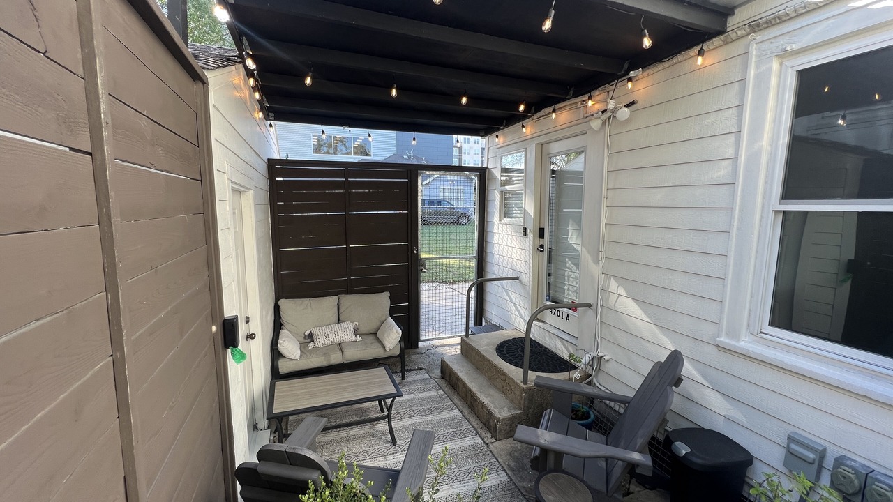 Photo of Patio Balcony in Washington Ave./ Memorial Park