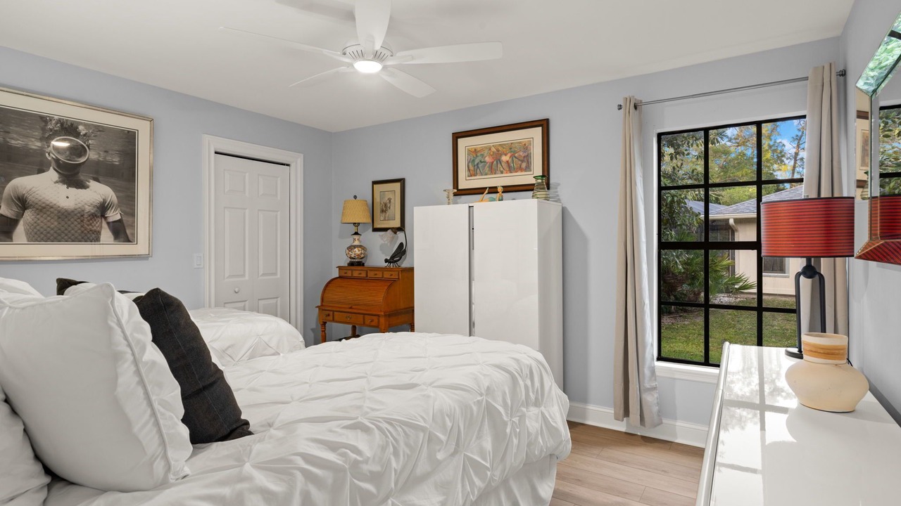 Photo of Bedroom in Kings Lake
