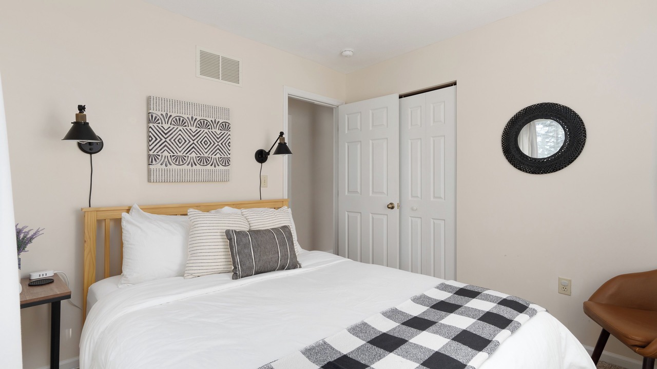 Photo of Bedroom in Shawnee Hills
