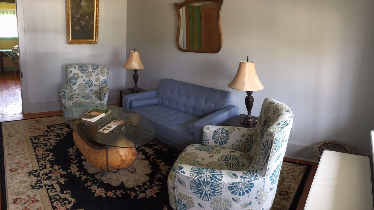 Photo of Livingroom in Virginia City