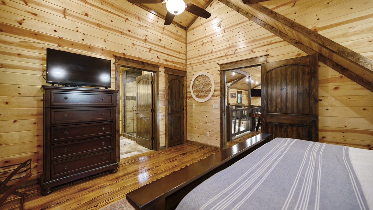 Photo of Bedroom in Broken Bow