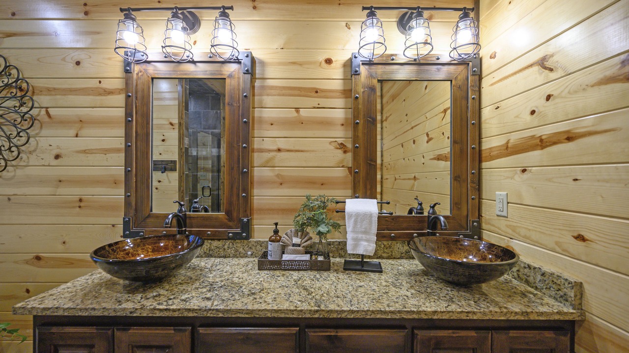 Photo of Bathroom in Broken Bow