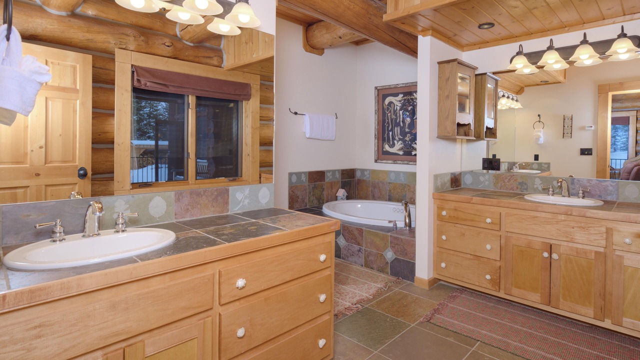 Photo of Bathroom in Gallatin Gateway
