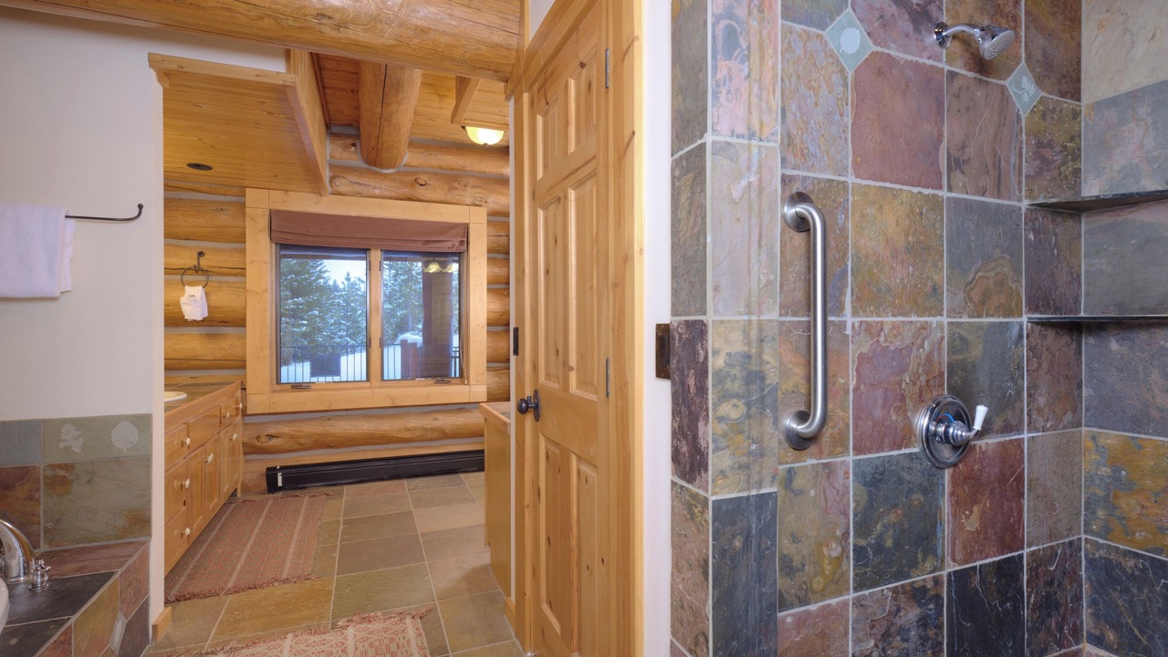 Photo of Bathroom in Gallatin Gateway