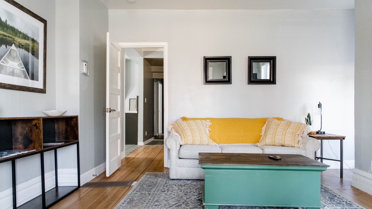 Photo of Livingroom in University District