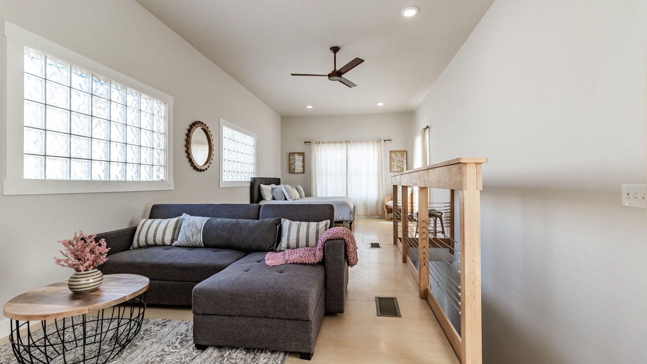 Photo of Livingroom in Spottsville