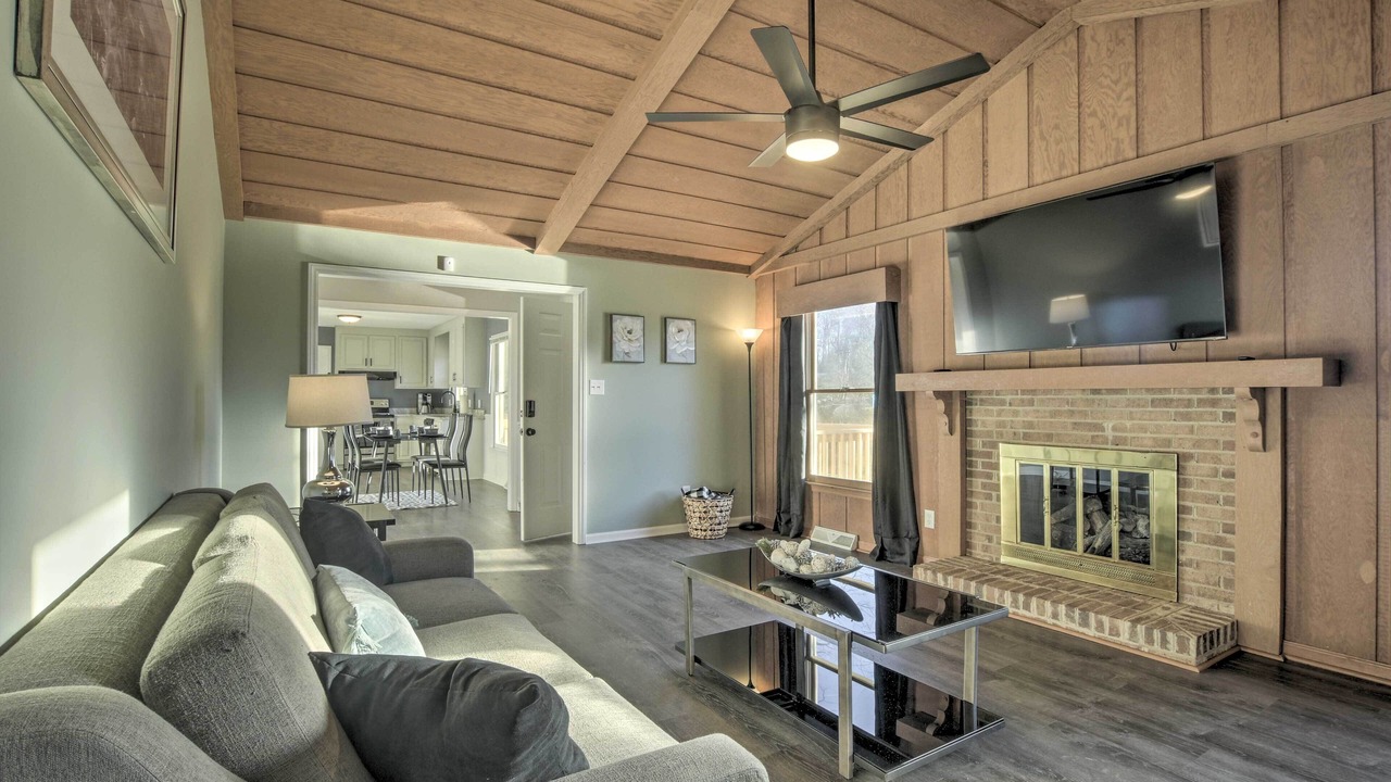 Photo of Livingroom in Greensboro