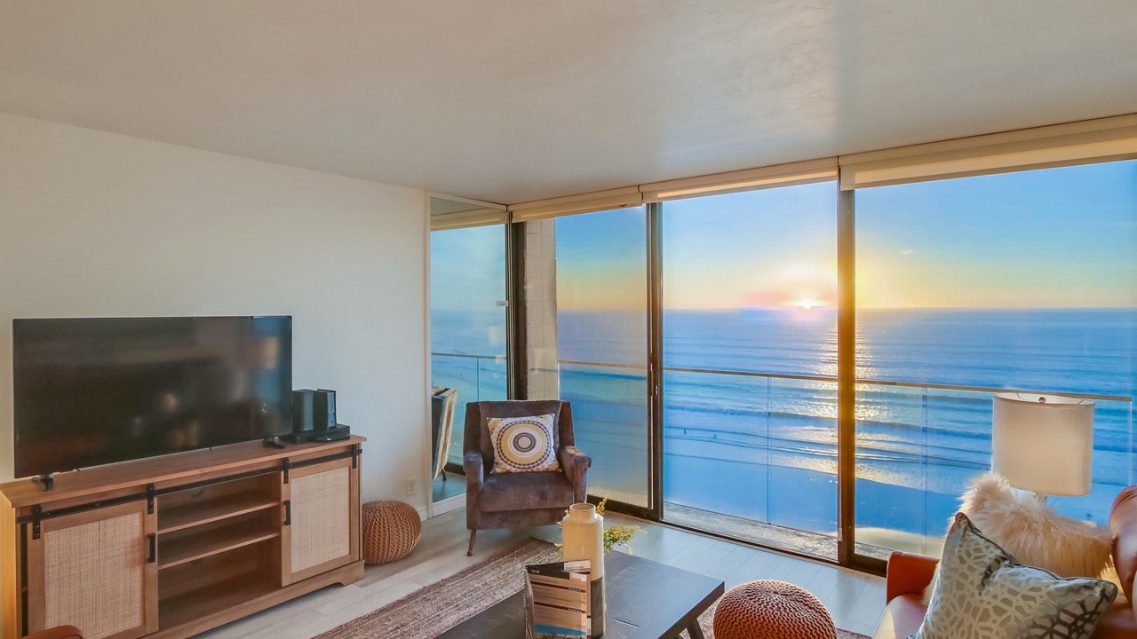 Photo of Livingroom in North Pacific Beach