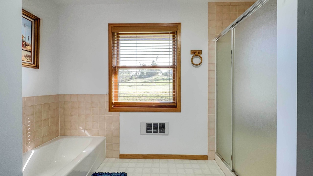 Photo of Bathroom in Glenrock