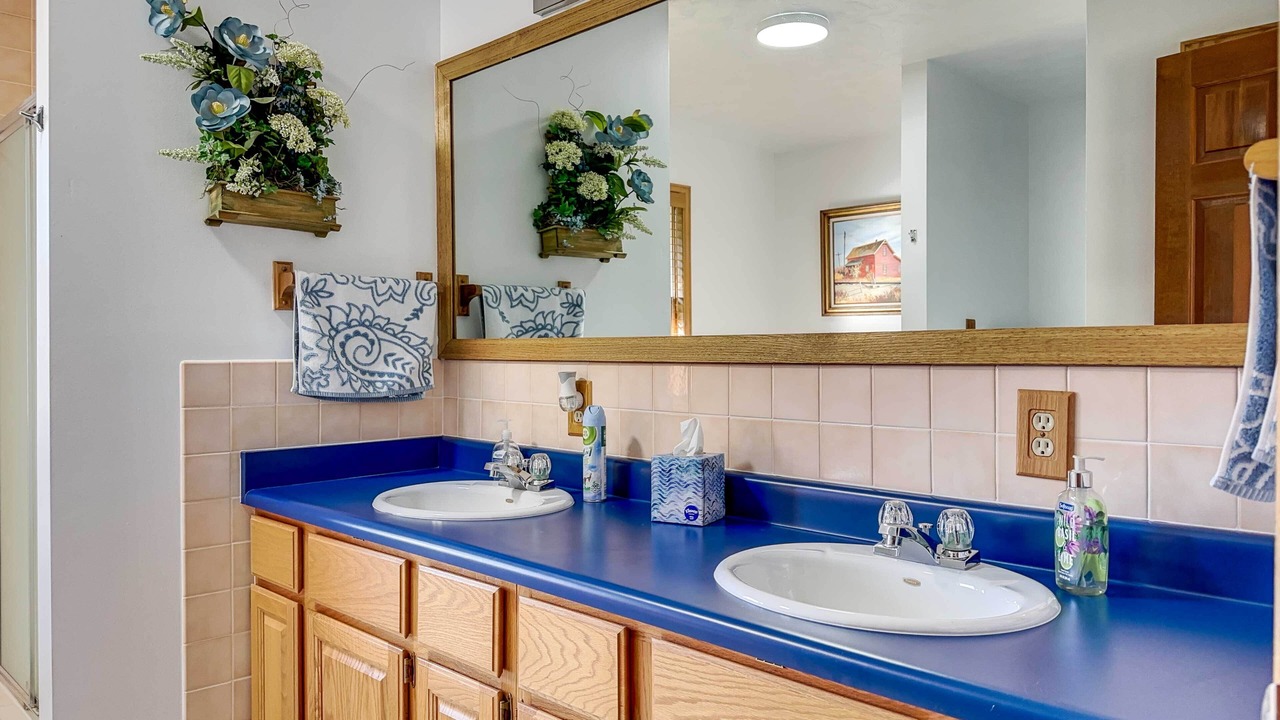 Photo of Bathroom in Glenrock